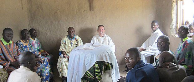 7d10: “Val la pena deixar-ho tot? El testimoni vital d’un jove missioner al Togo”