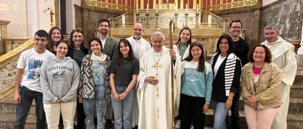 El grup d’universitaris de l’arxidiòcesi celebra la Pasqua Jove amb l’arquebisbe Joan